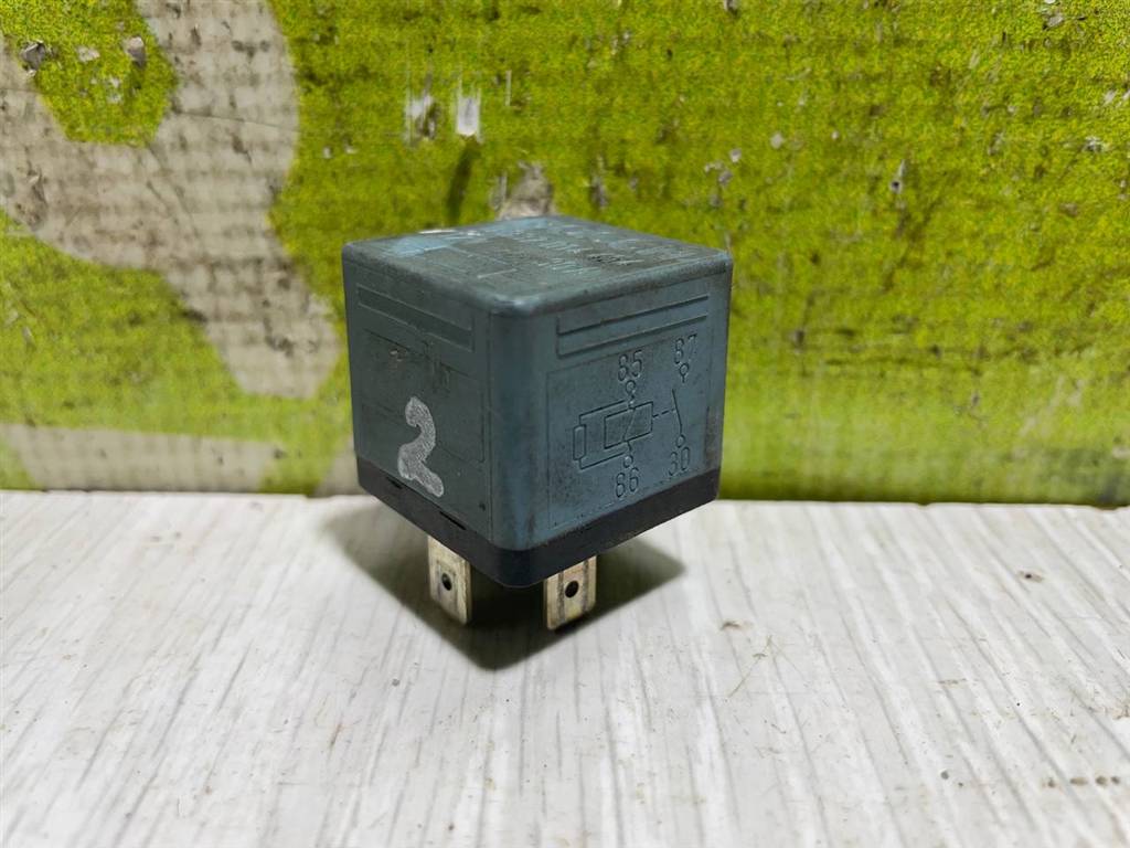 BMW 3-серия E30 82-91 для Реле