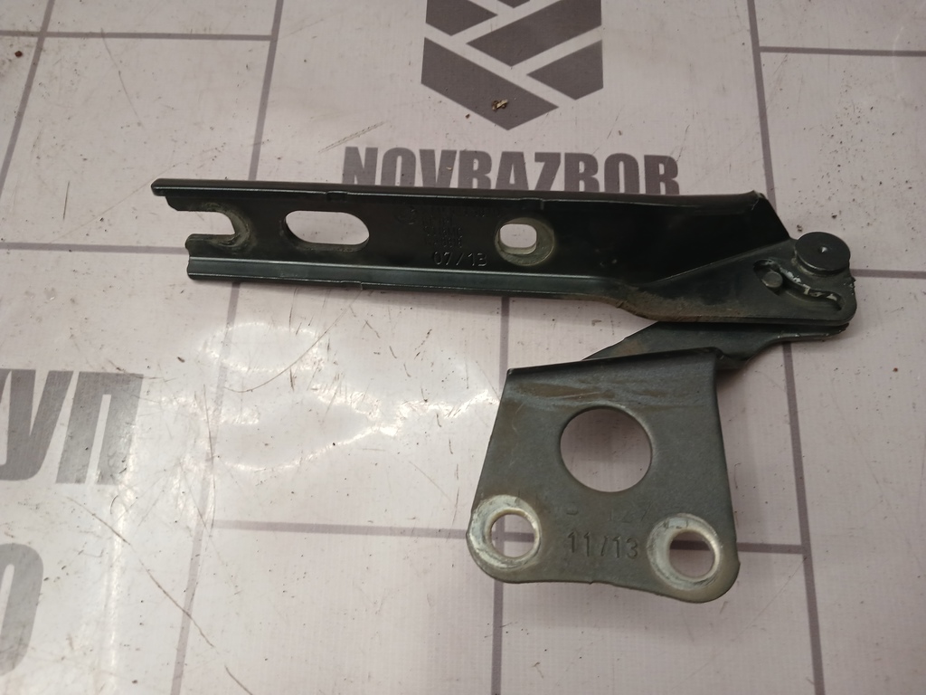 Skoda Yeti 2009-2018 для Петля капота правая