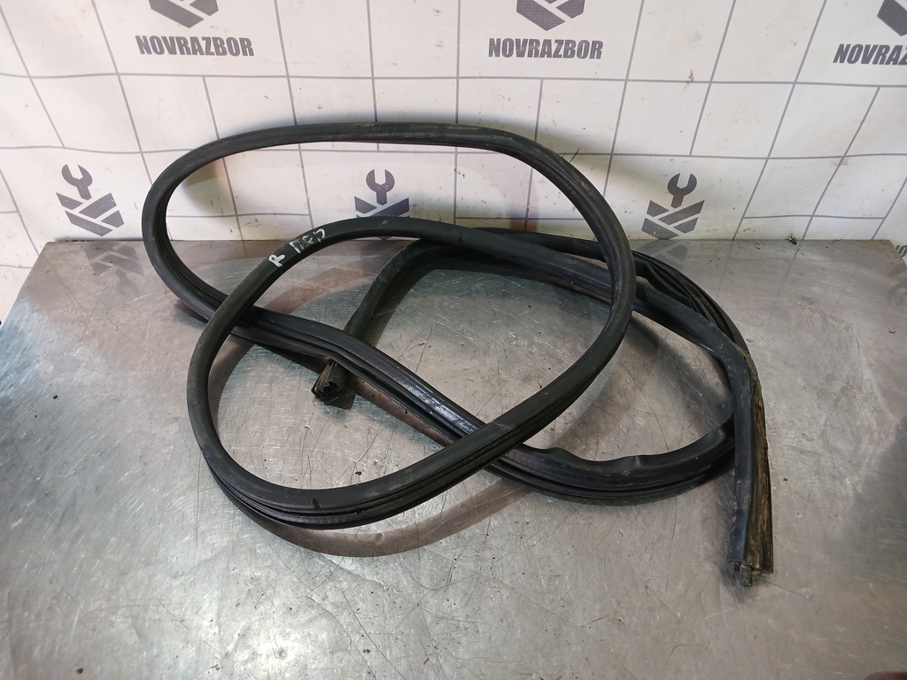 Ford Transit 06-13 для Уплотнитель двери