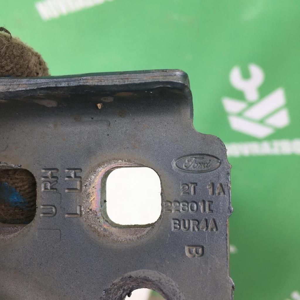 Ford Tourneo Connect 02-13 для Петля двери передней правой верхняя