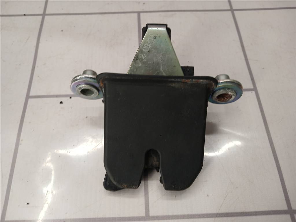 Skoda Octavia A5 1Z   04-13 для Замок багажника