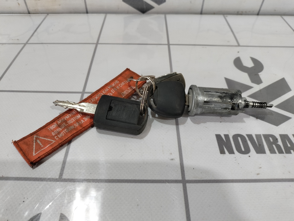 Opel Corsa C 2000-2006 для Замок зажигания