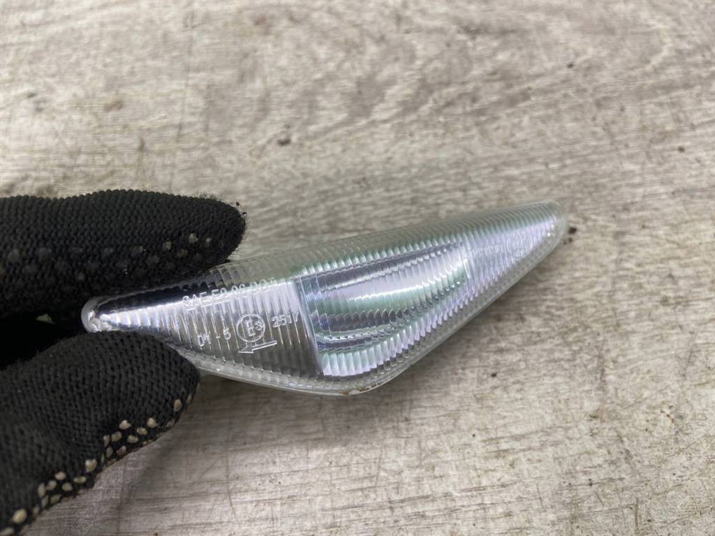 BMW X3 F25 2010-2017 для Повторитель на крыло левый белый