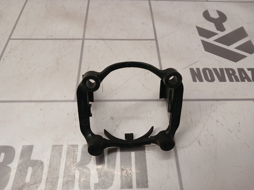 Skoda Yeti 2009-2018 для Кронштейн (сопут. товар)