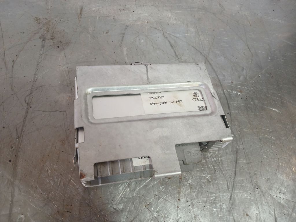 VW Passat  B3  1988-1993 для Блок управления ABS