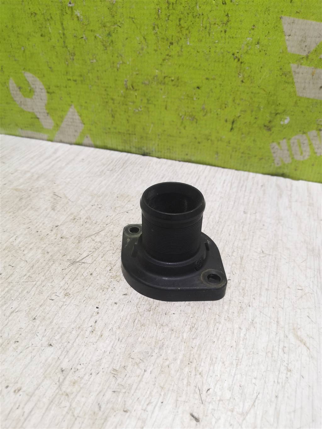 Peugeot 206 98-12 для Фланец двигателя системы охлаждения