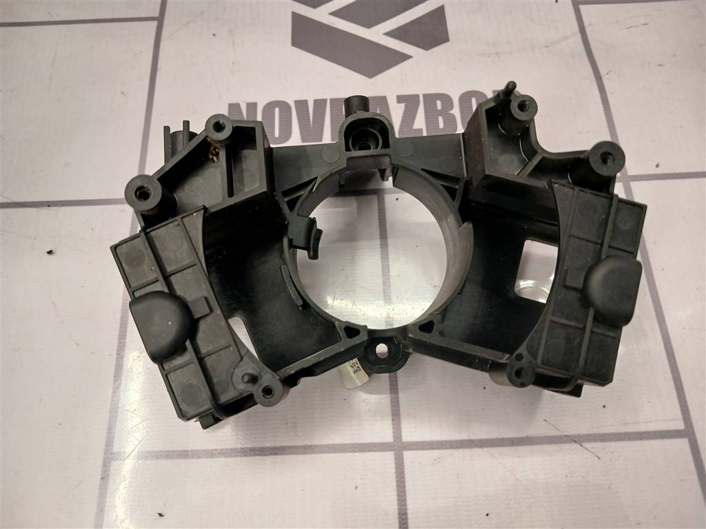 Chevrolet Aveo (T300) 2011-2015 для Кронштейн (сопут. товар)