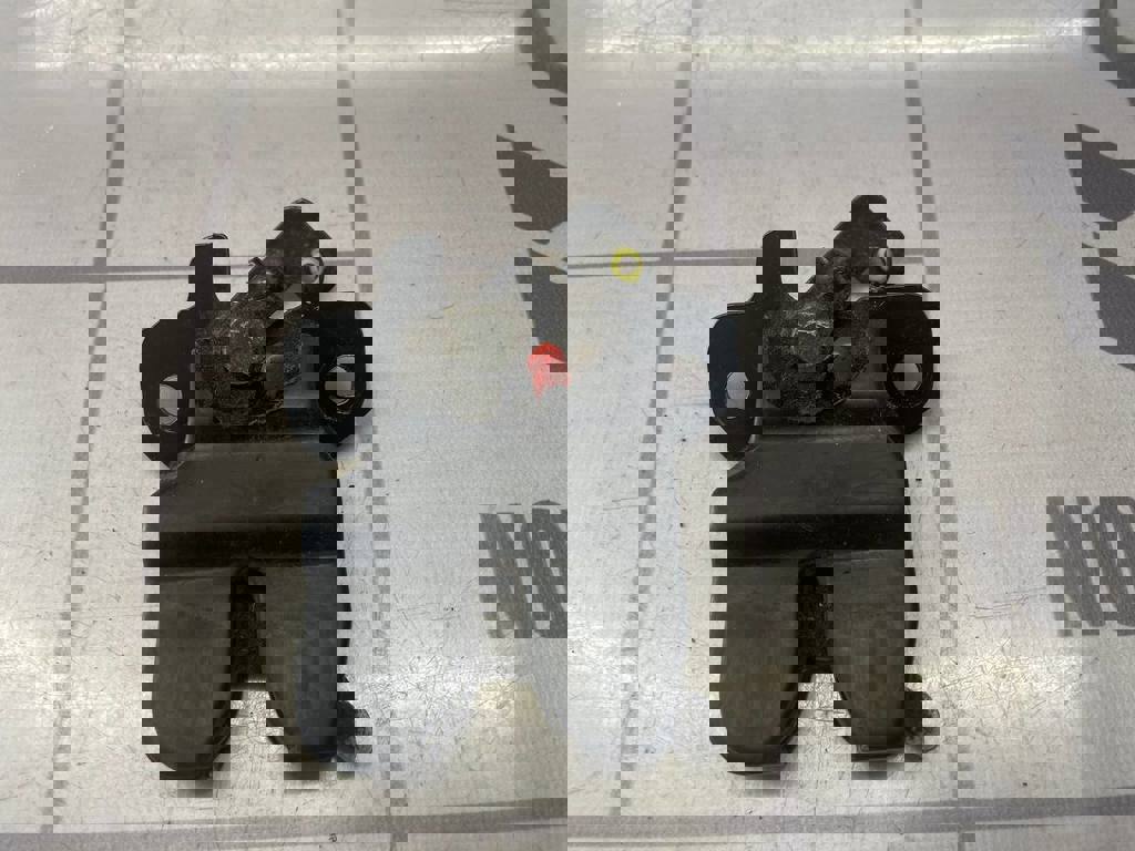 Hyundai Elantra 3  00-05 для Замок багажника