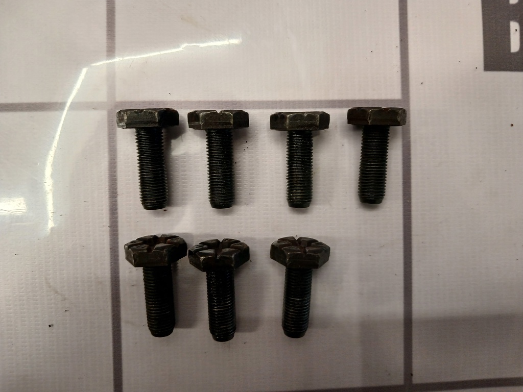 Renault Logan 2005-2014 для Болт маховика