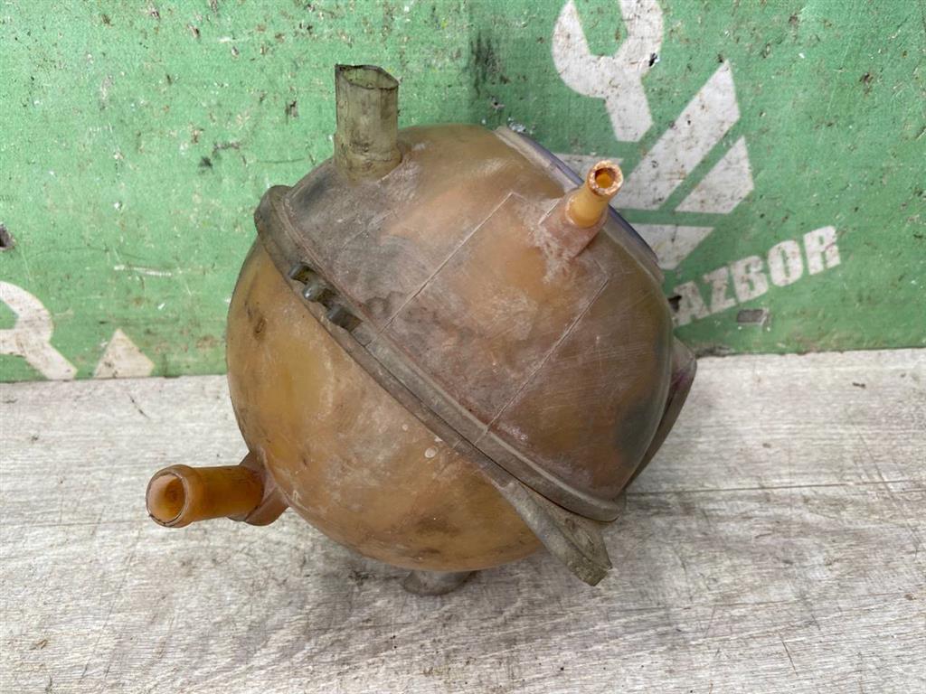 VW Golf 4 Bora 97-05 для Бачок расширительный