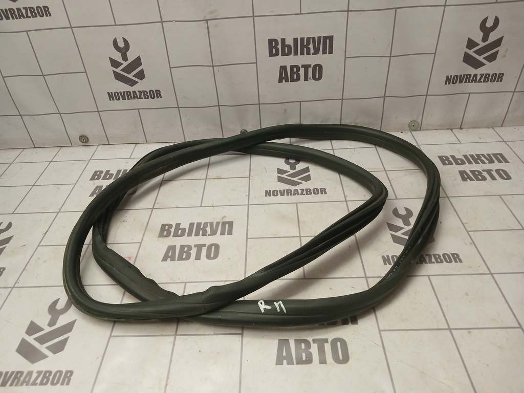 Skoda Yeti 2009-2018 для Уплотнитель