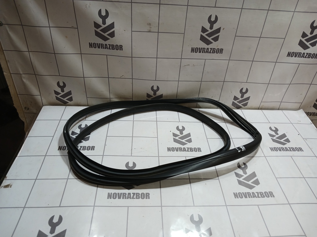 LADA VESTA 15-19 для Уплотнитель двери