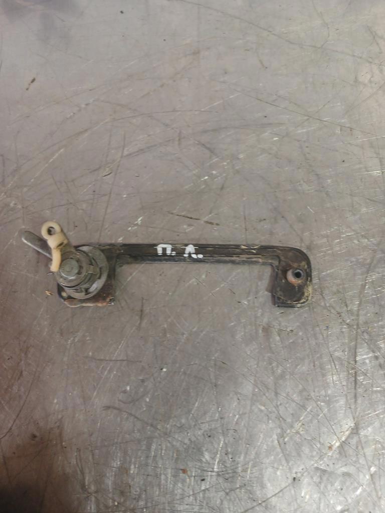 Audi 80  90  B3  86-91 для Накладка ручки наружной