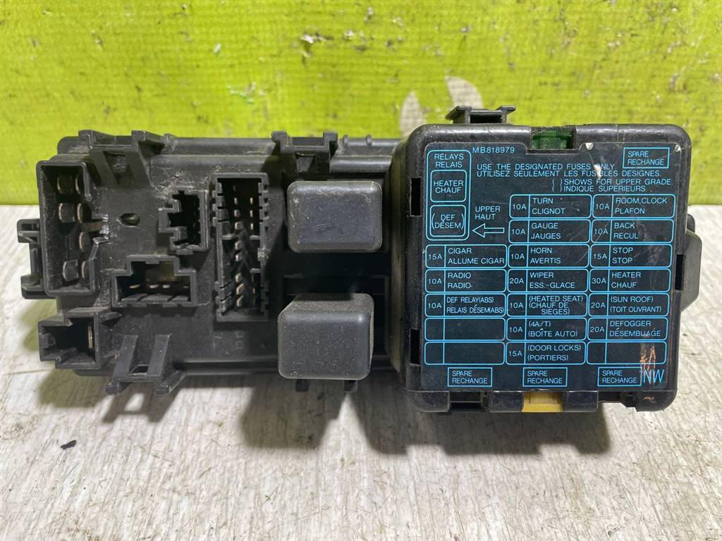 Mitsubishi Space Wagon (N3,N4) 1991-2000 для Блок предохранителей