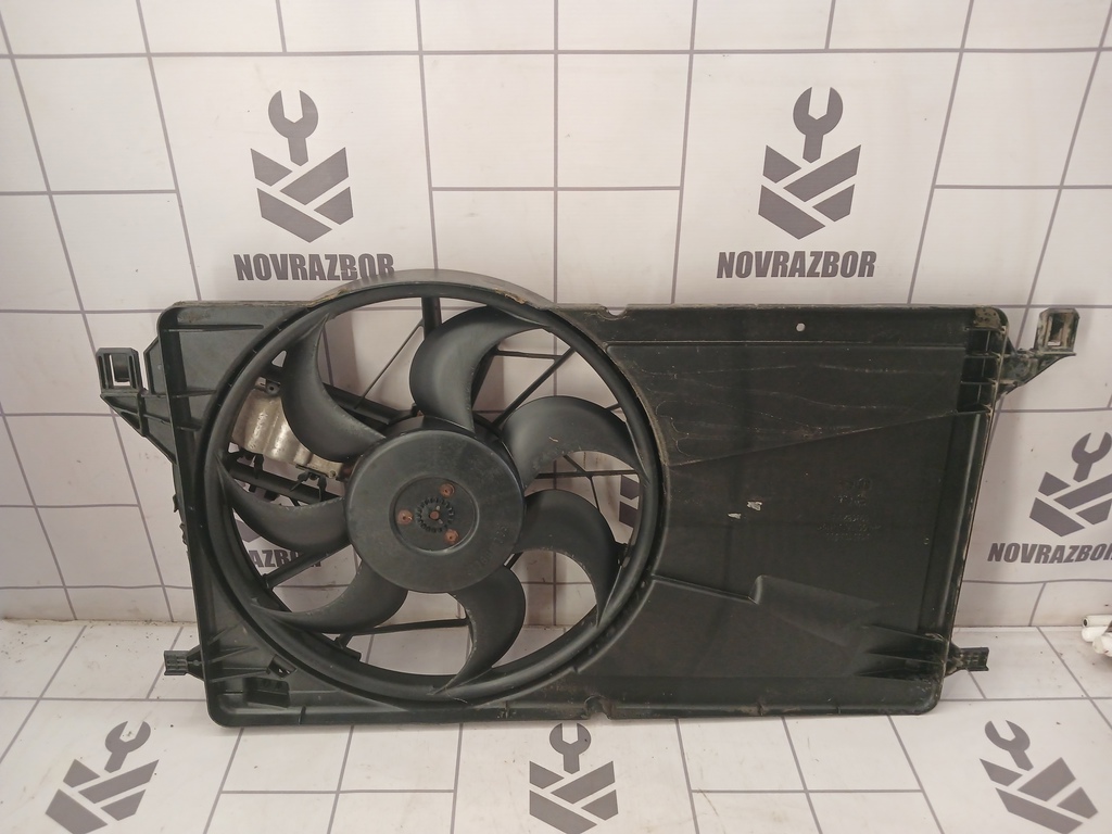 Ford Focus 2 05-08 для Вентилятор радиатора