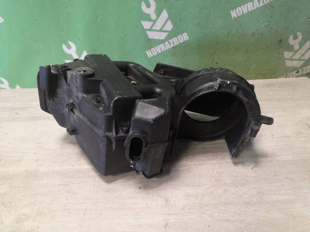 Renault Clio 2 Symbol 1998-2008 для Корпус отопителя