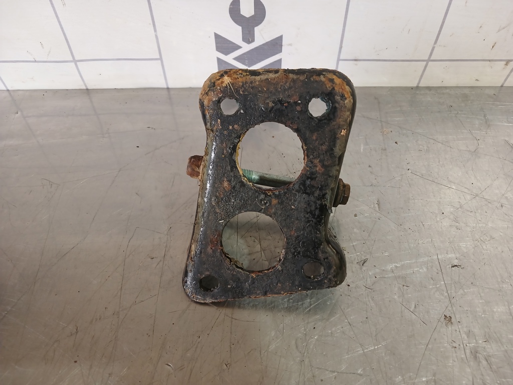 VW Golf 4 Bora 97-05 для Кронштейн задней балки