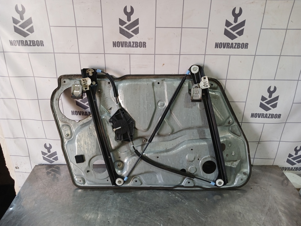 VW Passat B5 96-00 для Стеклоподъемник электр. передний правый