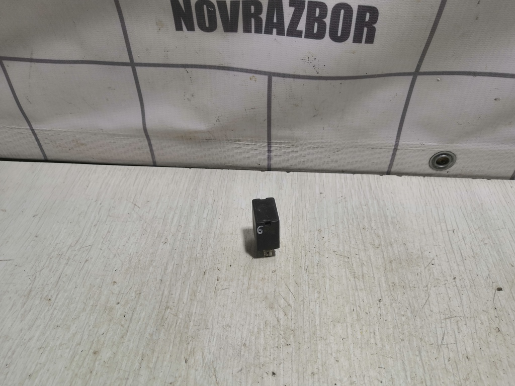 Renault Clio 2 Symbol 1998-2008 для Реле