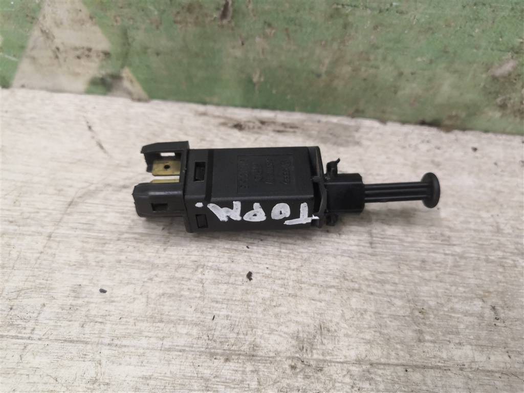 VW Passat B4 94-96 для Датчик включения стопсигнала
