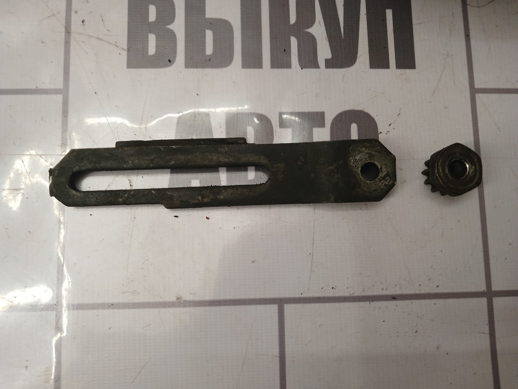 Audi 80  90  B3  86-91 для Планка натяжения ремня генератора