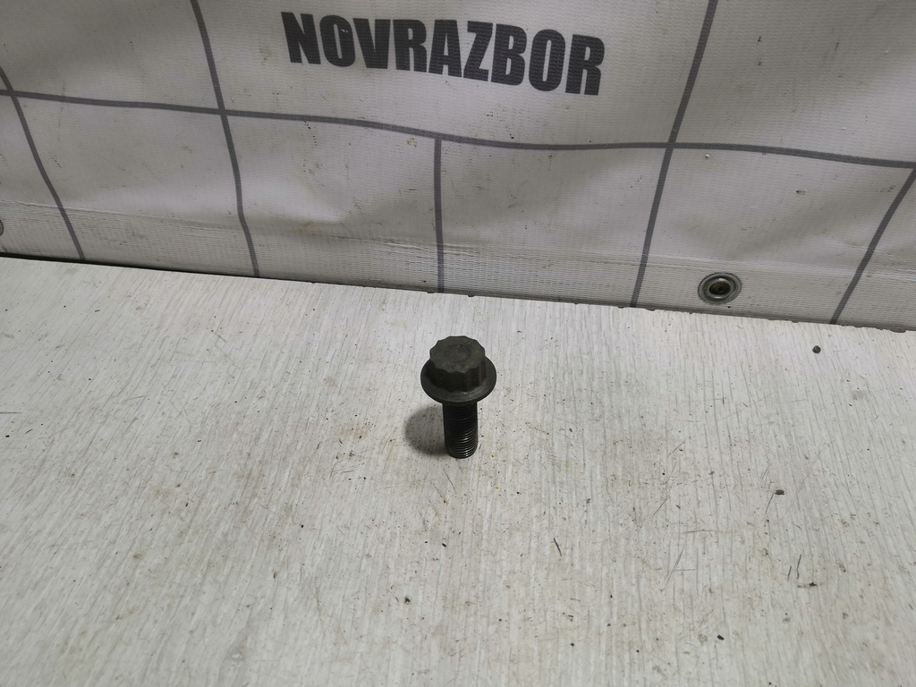 VW Passat B5 96-00 для Болт коленвала