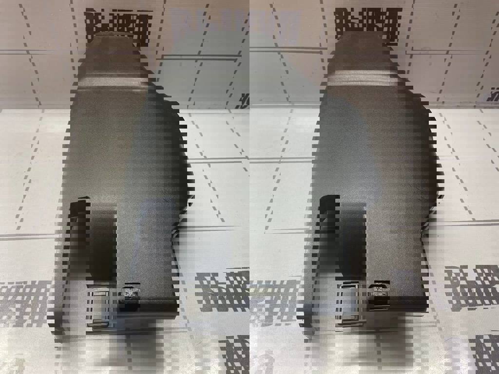 Renault Megane 3 09-16 для Кожух рулевой колонки нижний