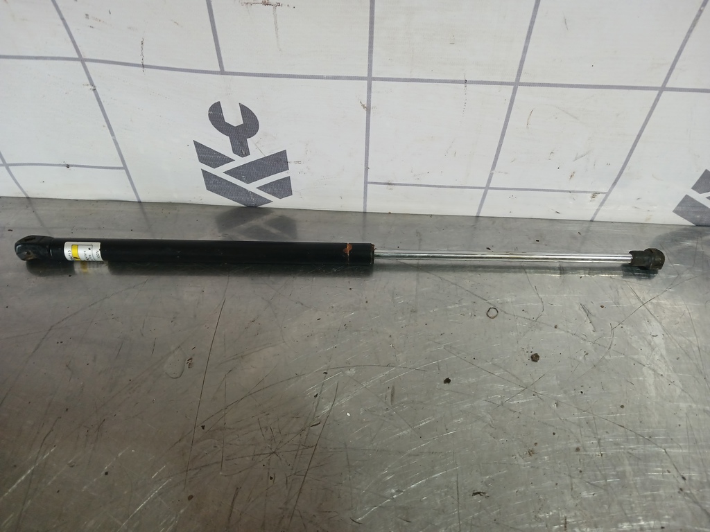 VW Golf 4 Bora 97-05 для Амортизатор капота