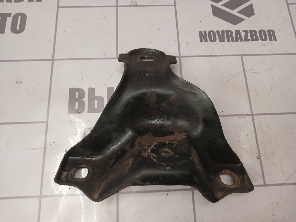 Ford Focus 1 1998-2004 для Кронштейн двигателя правый