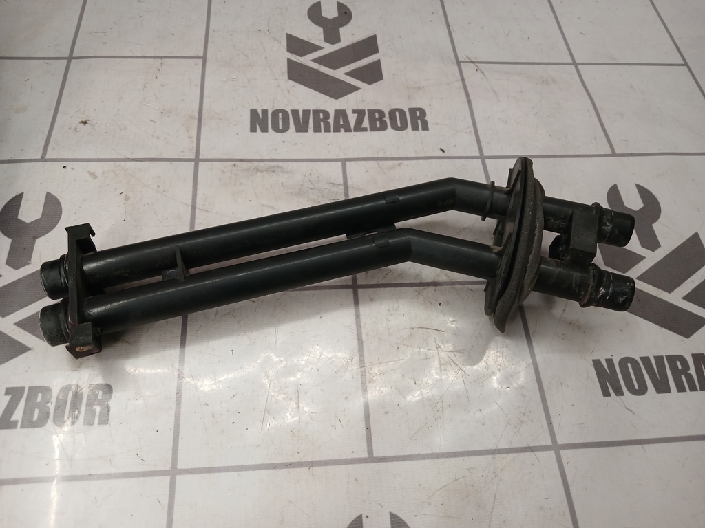 Peugeot 307 2001-2008 для Патрубок отопителя