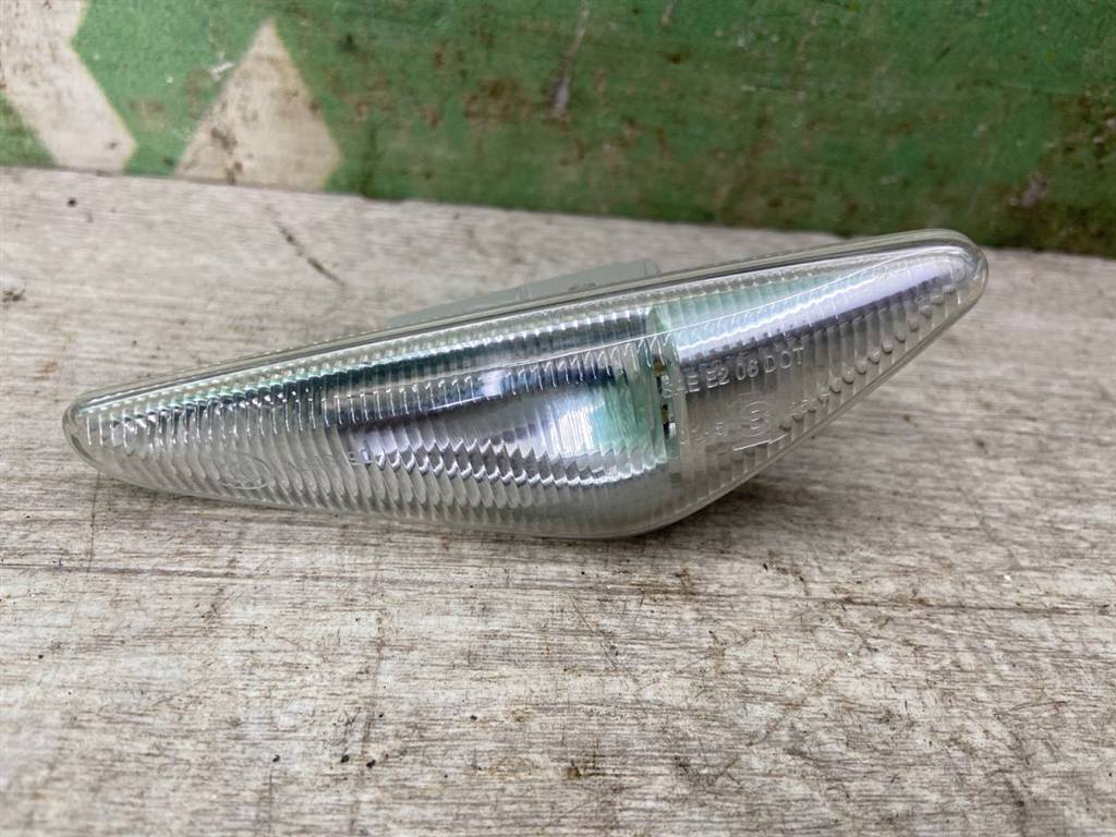 BMW X3 F25 2010-2017 для Повторитель на крыло правый белый