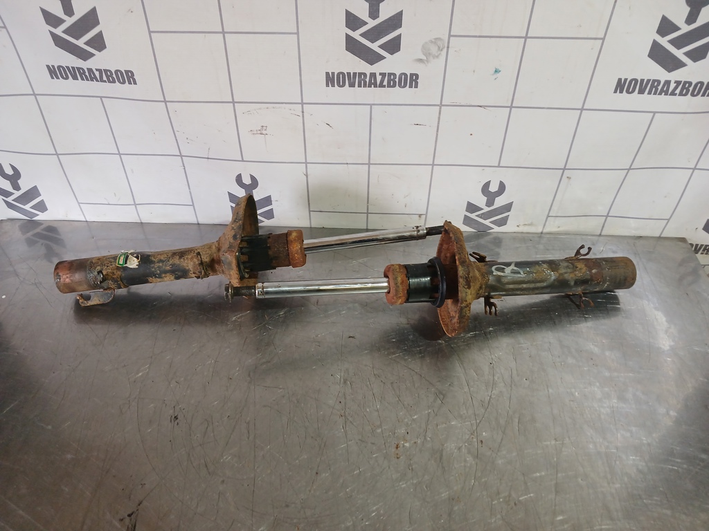 VW Golf 4 Bora 97-05 для Амортизатор передний