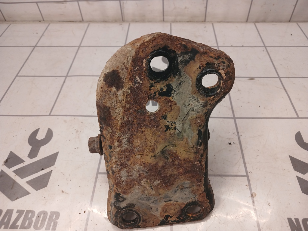 VW Passat  B3  1988-1993 для Кронштейн задней балки