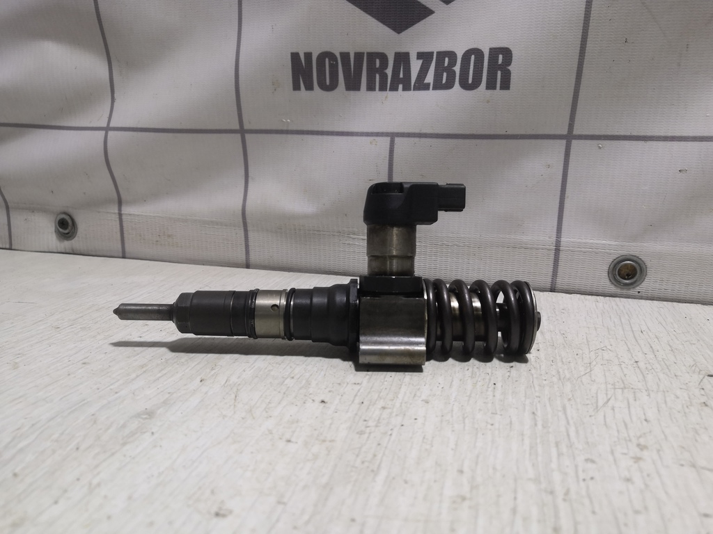 VW Passat B6 05-10 для Форсунка дизельная электро