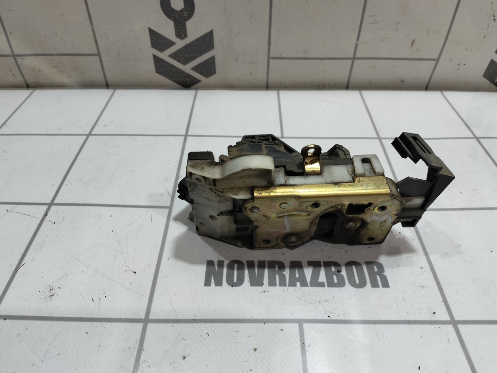 Ford Focus 1 1998-2004 для Замок двери задней левой