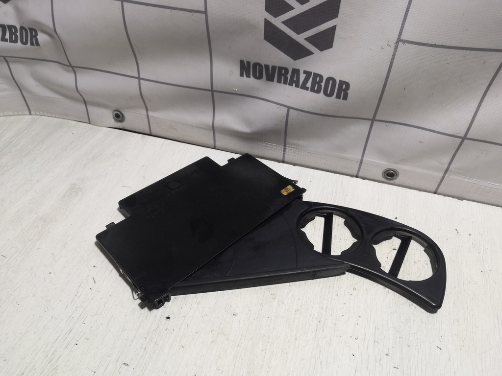 VW Passat B5 96-00 для Подстаканник