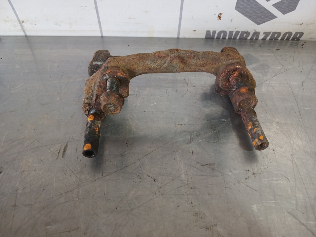 Mazda Mazda 3  BK  02-09 для Скоба суппорта переднего