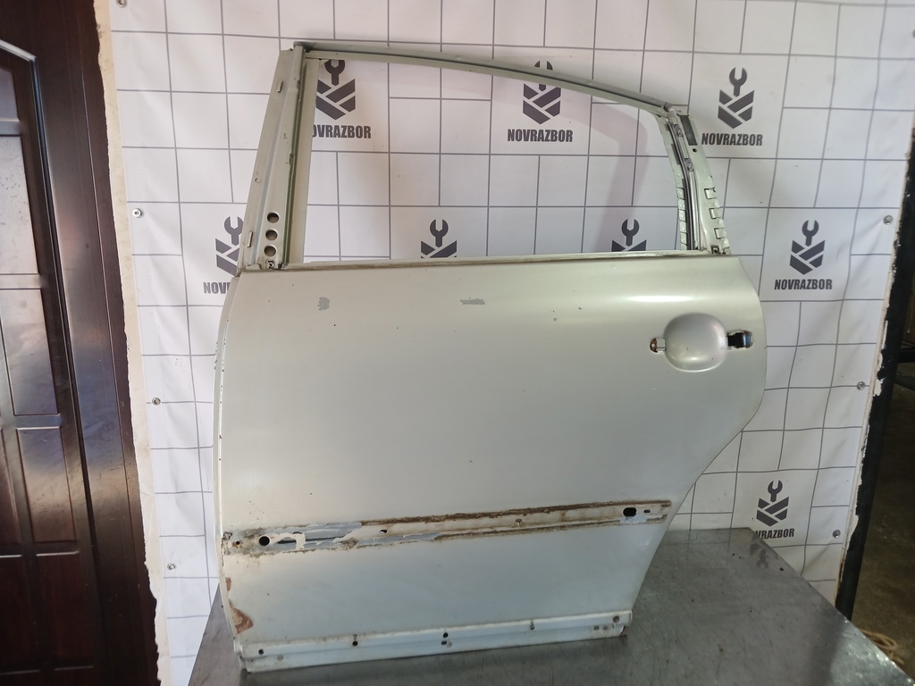 VW Passat B5 96-00 для Дверь задняя левая