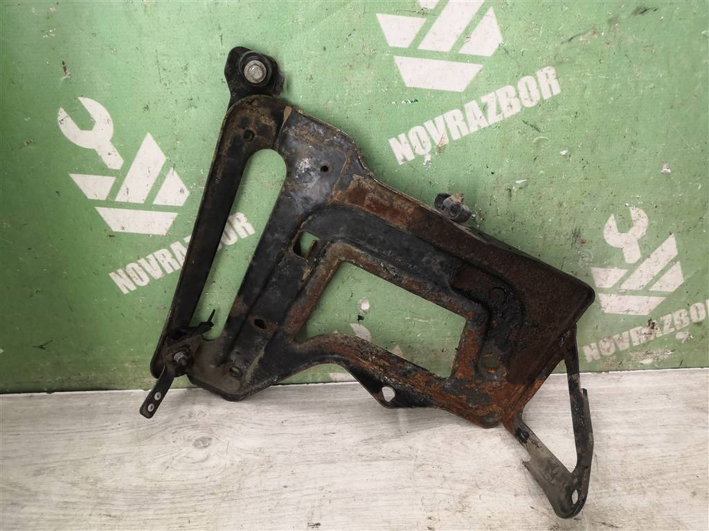 Chery Boo M11 10-14 для Крепление АКБ (корпус/подставка)