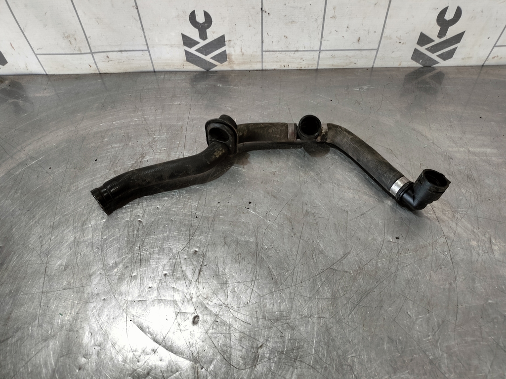 Audi A6 (C4) 1994-1997 для Патрубок отопителя