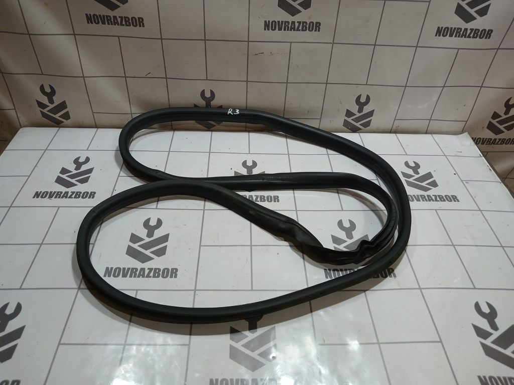 LADA VESTA 15-19 для Уплотнитель двери