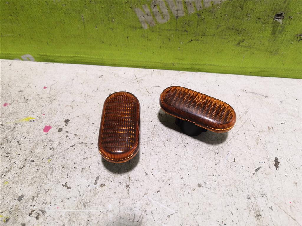 Renault Clio 2 Symbol 1998-2008 для Повторитель на крыло желтый