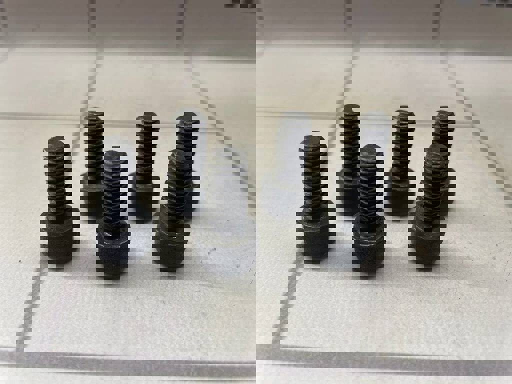 Mitsubishi Lancer 10 CX  CY 07-17 для Болт