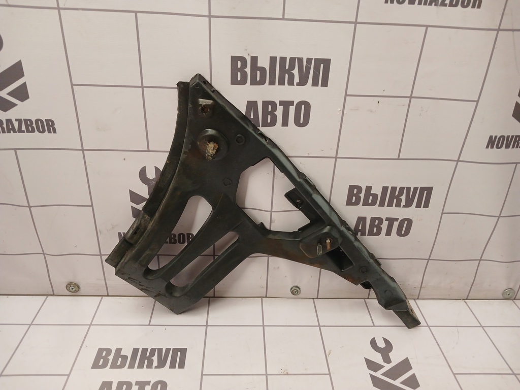 Ford Focus 1 1998-2004 для Направляющая заднего бампера правая