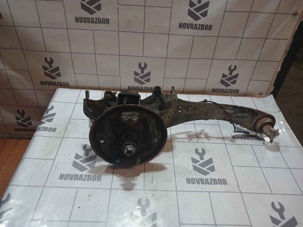 Ford Focus 1 1998-2004 для Рычаг задний продольный левый