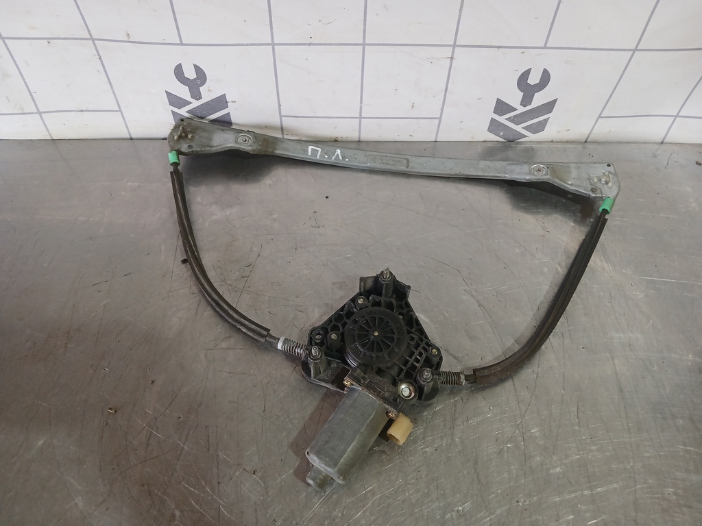 Renault Clio 2 Symbol 1998-2008 для Стеклоподъемник электр. передний левый