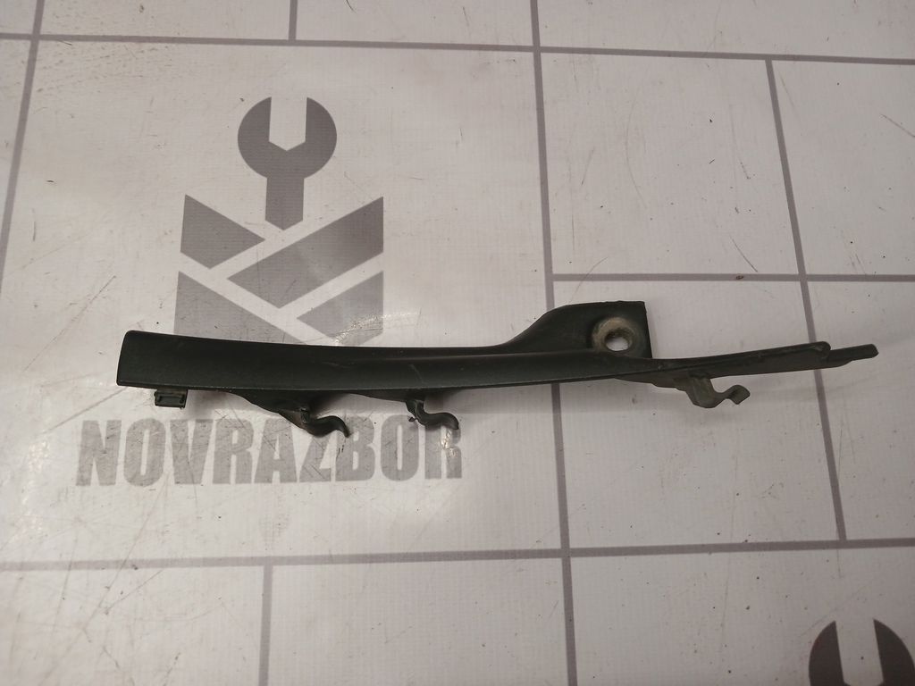 Renault Logan 2 14-18 для Накладка лобового стекла правая