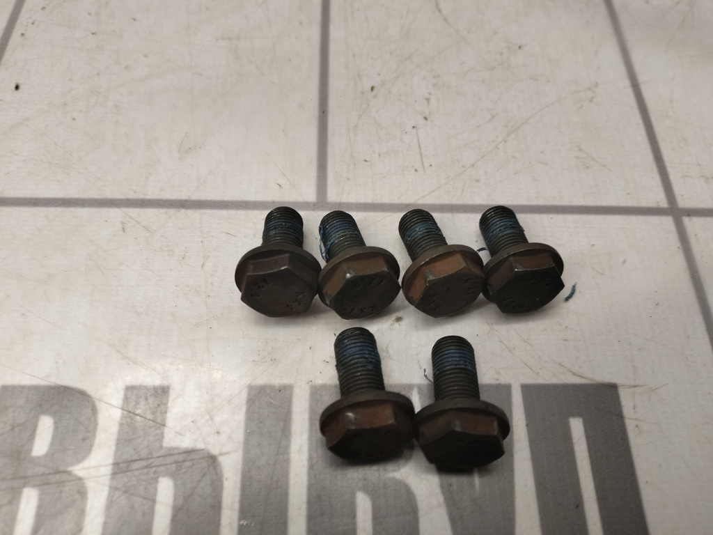 Skoda Yeti 2009-2018 для Болт маховика