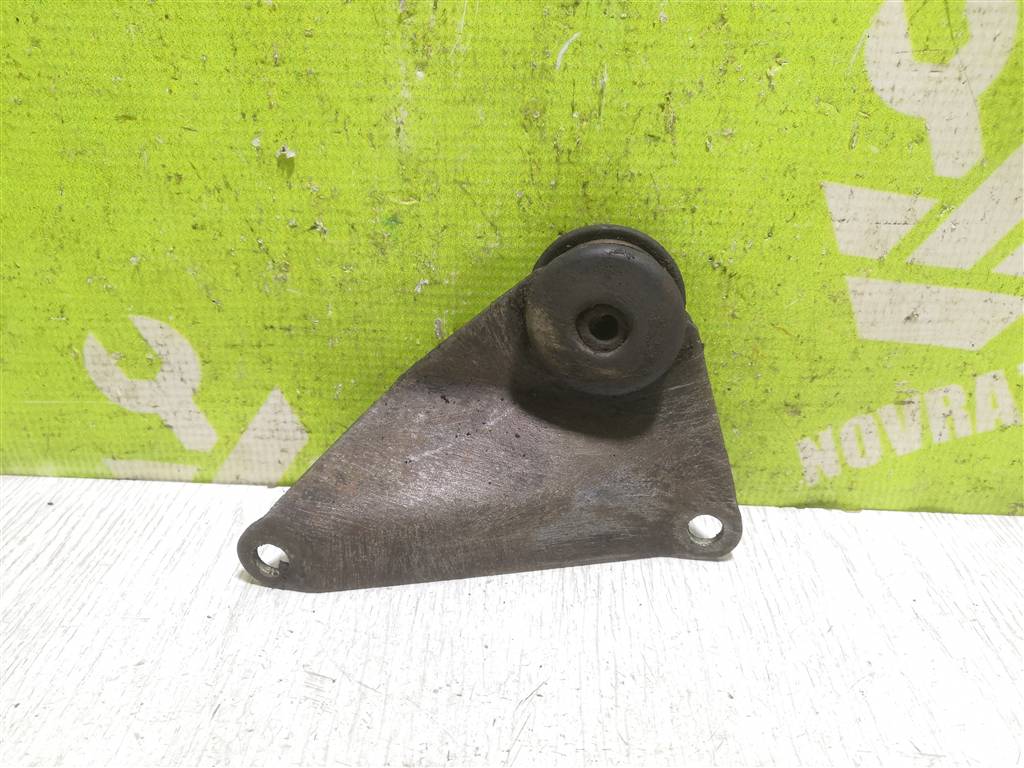 Audi 80  90  B3  86-91 для Кронштейн (сопут. товар)