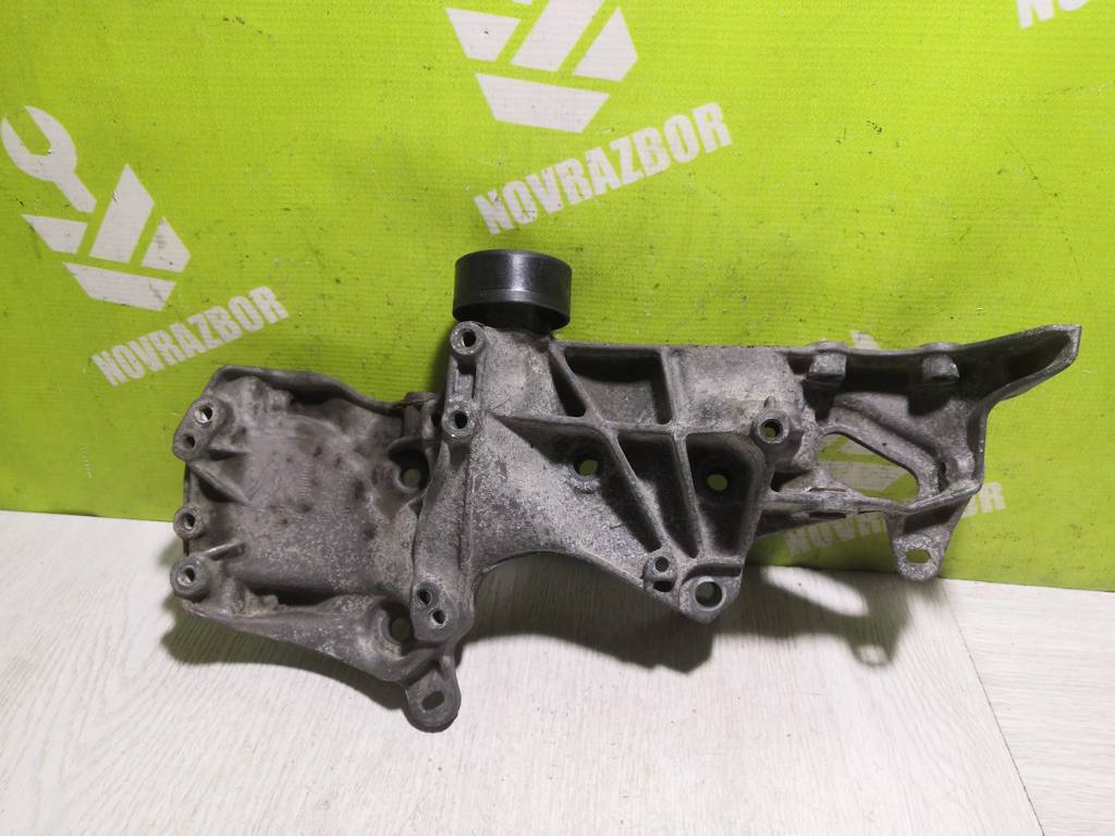 Renault Clio 2 Symbol 1998-2008 для Кронштейн гидроусилителя